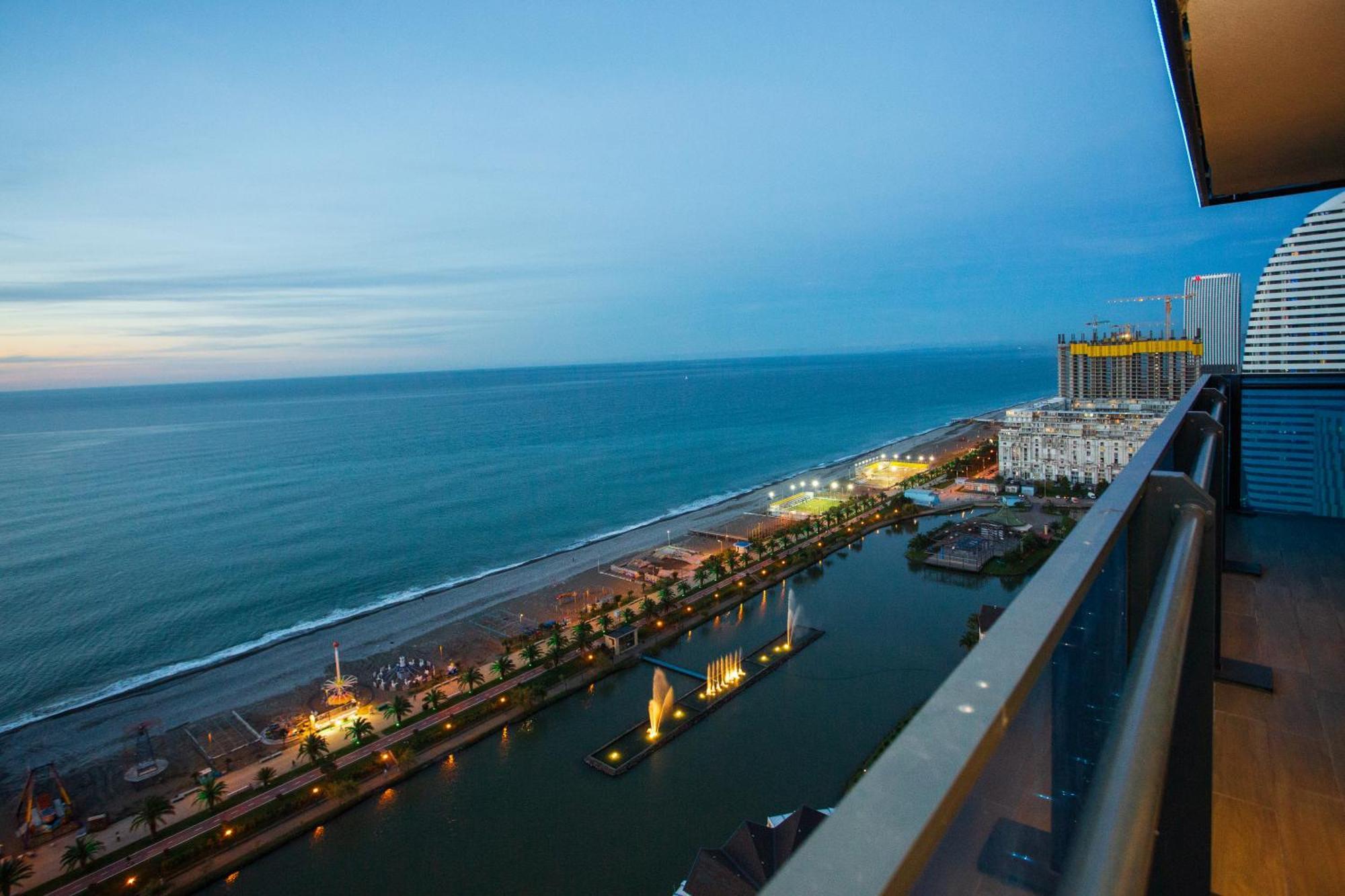Orbi City Sea View Batumi Exterior photo